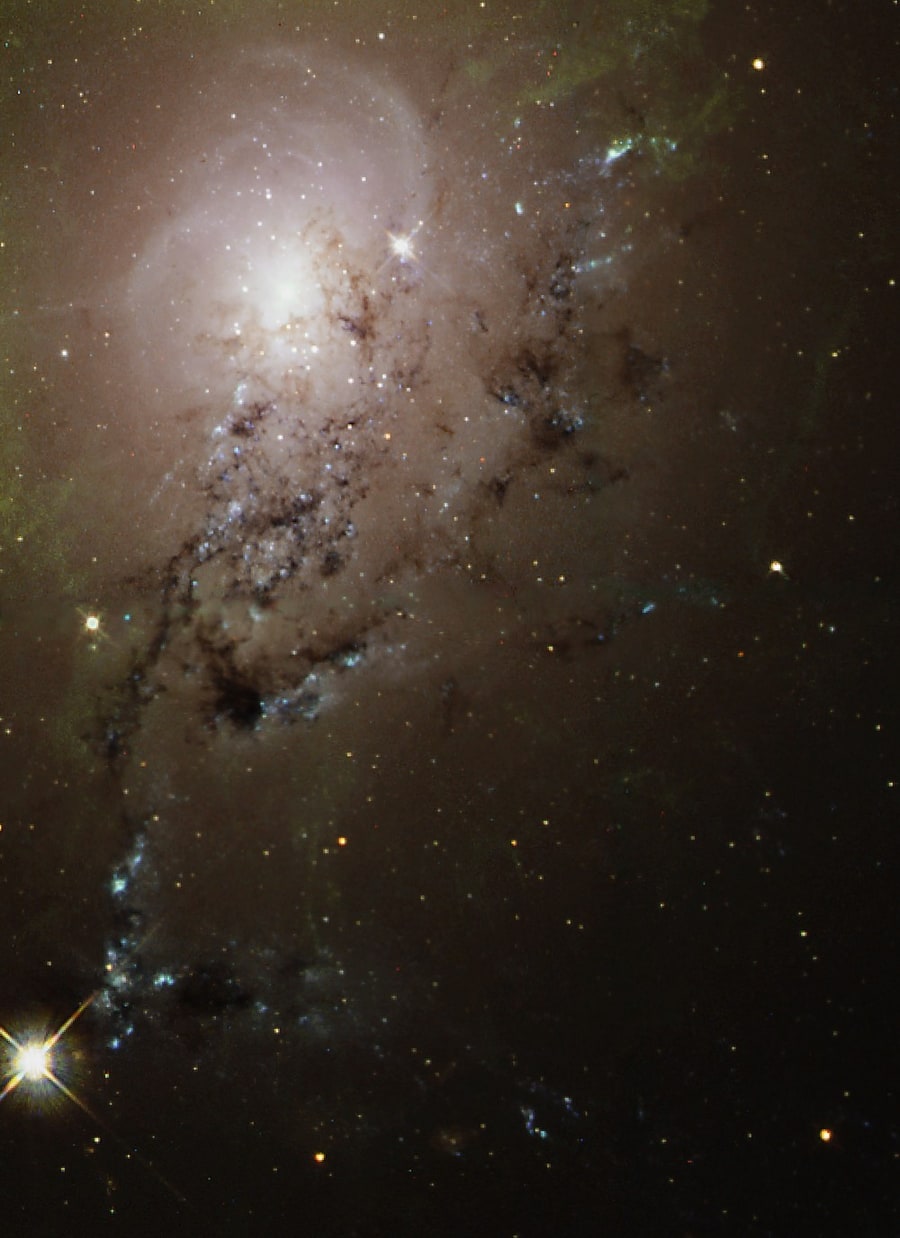 NGC 1275 - галактика. Описание NGC 1275:, Галактика в созвездии Персей