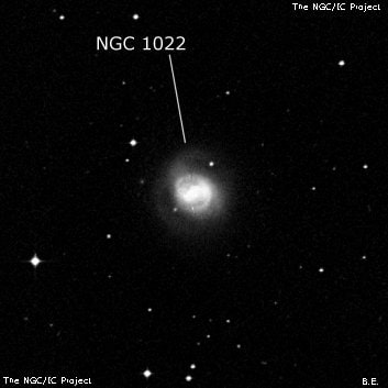 NGC 1022 - спиральная галактика с баром. Описание NGC 1022:, Галактика в созвездии Кит