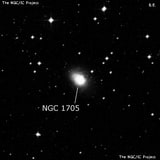 NGC 1705 - галактика. Описание NGC 1705:, Галактика в созвездии Живописец