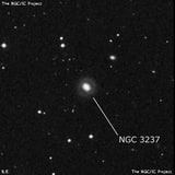 NGC 3237 - спиральная галактика с баром. Описание NGC 3237:, Галактика в созвездии Большая Медведица