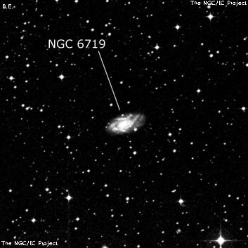 NGC 6719 - спиральная галактика. Описание NGC 6719:, Галактика в созвездии Павлин