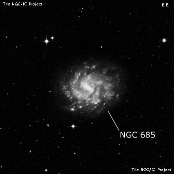 NGC 685 - спиральная галактика с баром. Описание NGC 685:, Галактика в созвездии Эридан