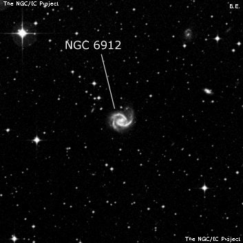 NGC 6912 - спиральная галактика с баром. Описание NGC 6912:, Галактика в созвездии Козерог