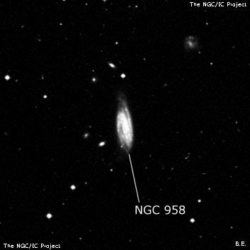 NGC 958 - спиральная галактика с баром. Описание NGC 958:, Галактика в созвездии Кит