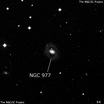 NGC 977 - спиральная галактика. Описание NGC 977:, Галактика в созвездии Кит